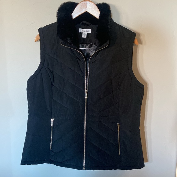 Calvin Klein Quilted Vest - Picture 3 of 6